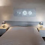 Manoir Le Cristal En Avril Et Mai , 2 Nuits Reservees , La 3 Eme Offerte Et -30 Pcent Sur Les Entrees Du Futuroscope Beaumont (Vienne)