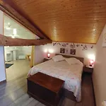 Manoir Le Cristal En Avril Et Mai , 2 Nuits Reservees , La 3 Eme Offerte Et -30 Pcent Sur Les Entrees Du Futuroscope Beaumont (Vienne)