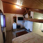 Manoir Le Cristal En Avril Et Mai , 2 Nuits Reservees , La 3 Eme Offerte Et -30 Pcent Sur Les Entrees Du Futuroscope