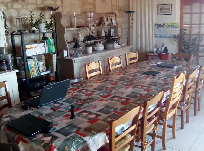 Manoir Le Cristal Chambres D'Hotes , Futuroscope Apd 35 Euros Frühstückspension 4*